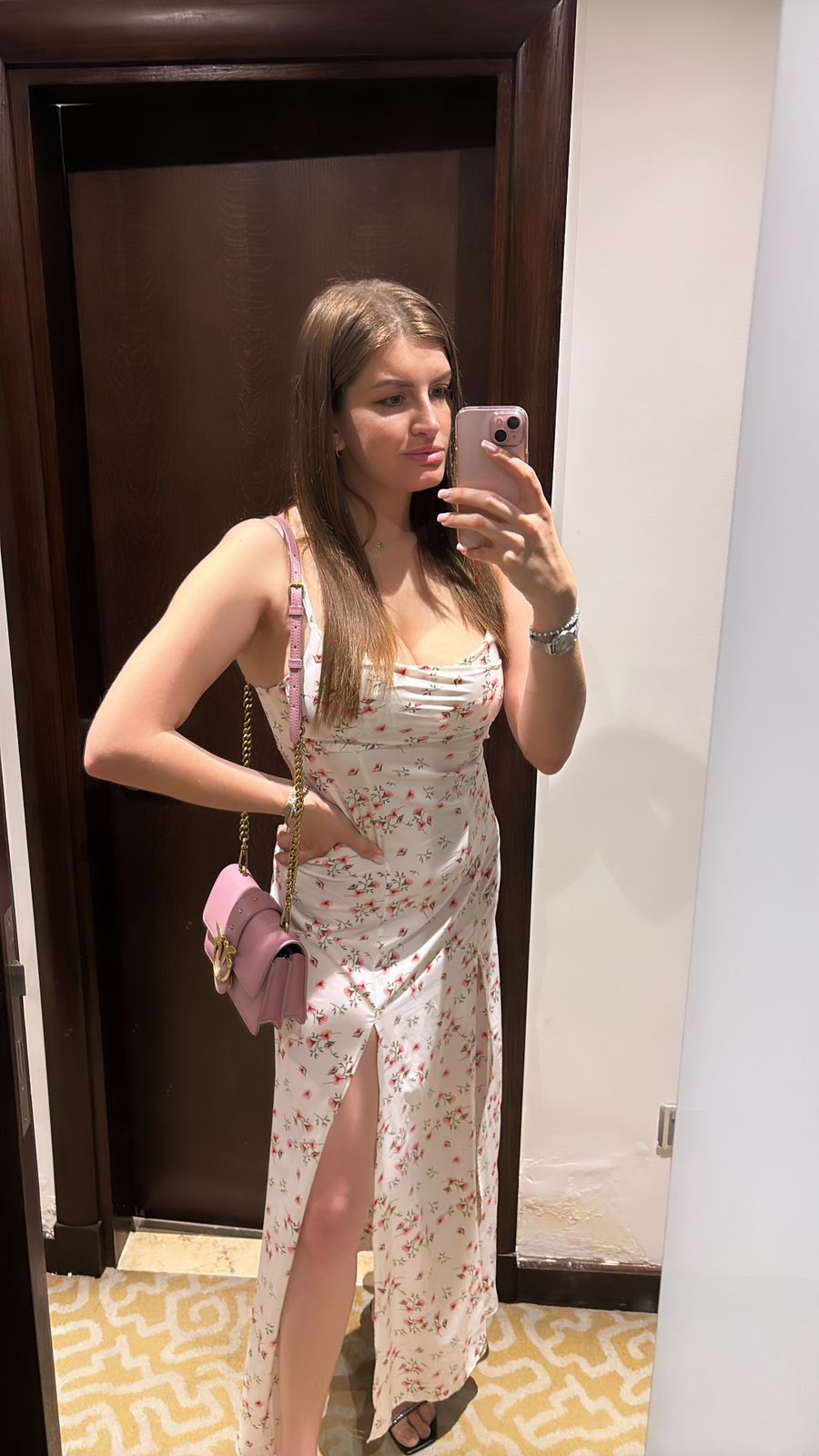 Model Eman