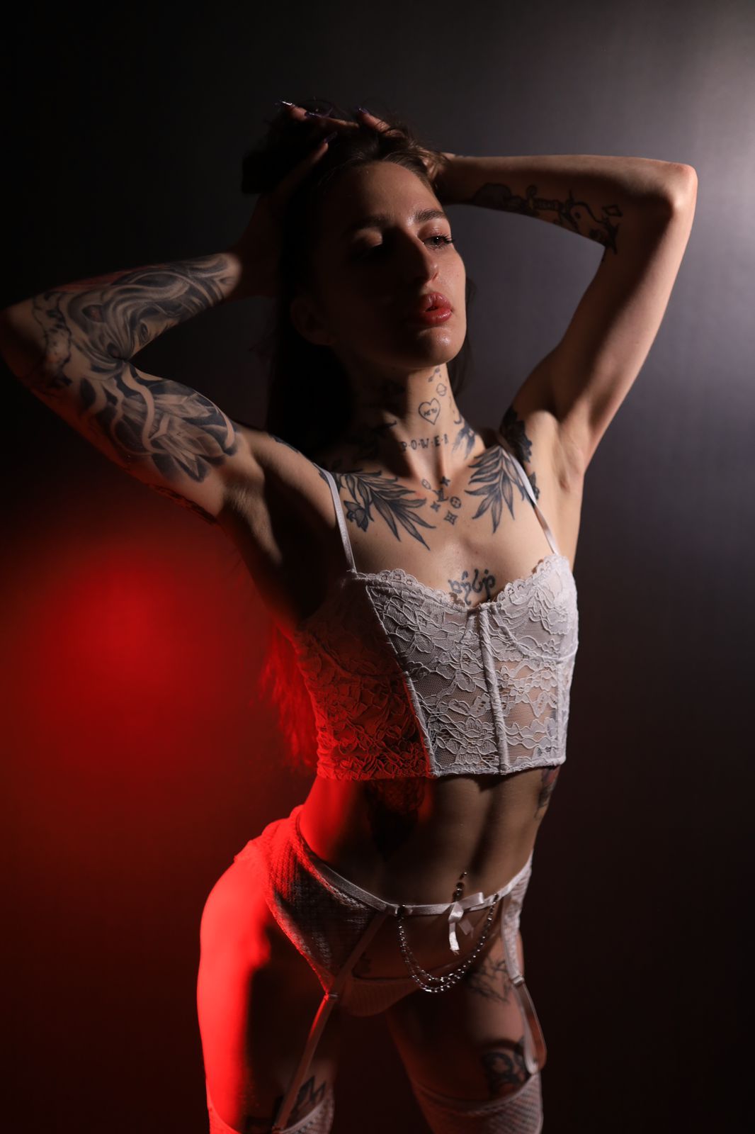 Model Nisreen