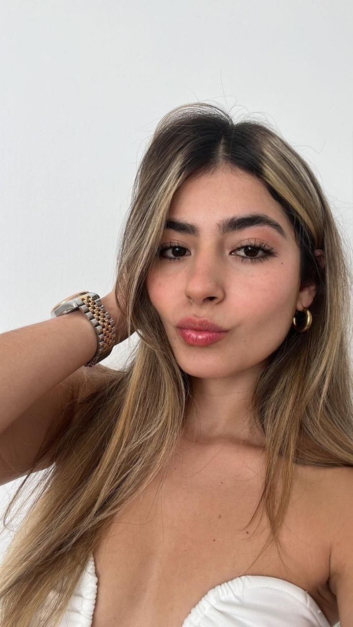 Model Samara